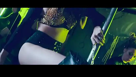 Домина в латексе фистит зияющее широкое текущее очко