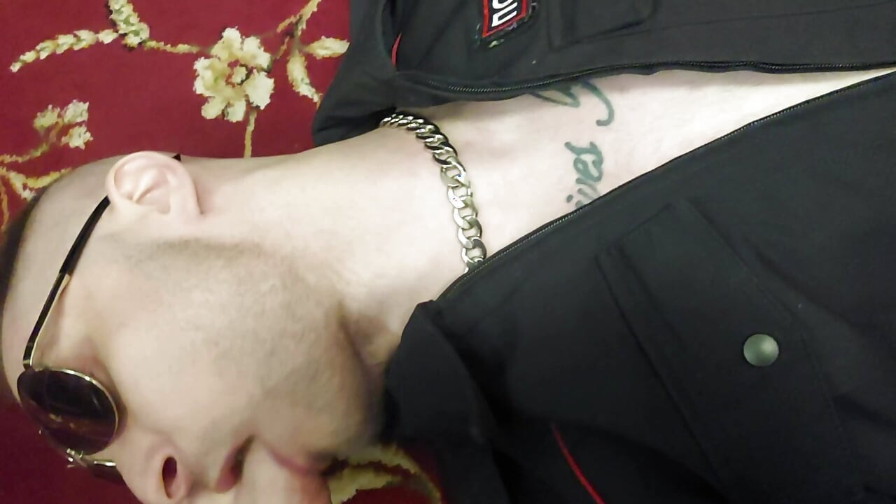 Hai sĩ quan cảnh sát đã dàn dựng một trò chơi nhập vai bắt giữ, thống trị, xáo trộn