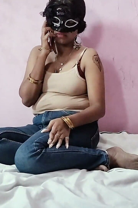 Akka Ponnu Standing Misionary