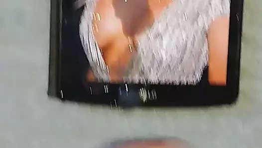 Kaley cuoco cumtribute