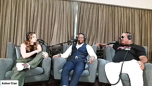 Erwachsene Entertainer couch-talk mit Katie Kush, Jamie Knox und mrflourish Podcast Asherc über die Gebärmutter