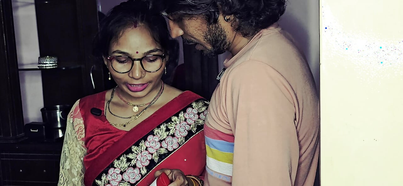 A young woman calls a plyboy or husband's back fun Karti H Hindi sex