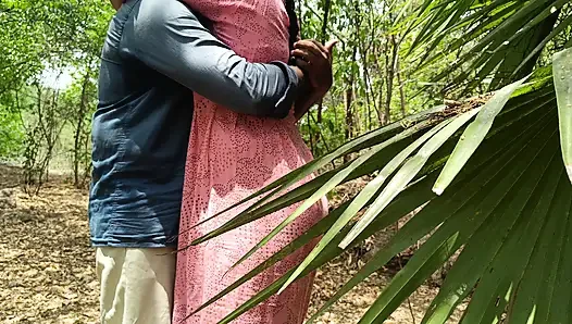 Outdoor housewife breast milk