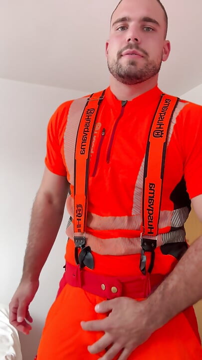 Tyler Blake Jerking off in Hivis Lumberjack Workwear - Muscle Flexes & Explosive Cumshot