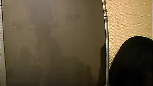 Dua tante seksi kulit hitam dientot habis-habisan sama kontol besar pria kulit hitam sampai menganga lebar