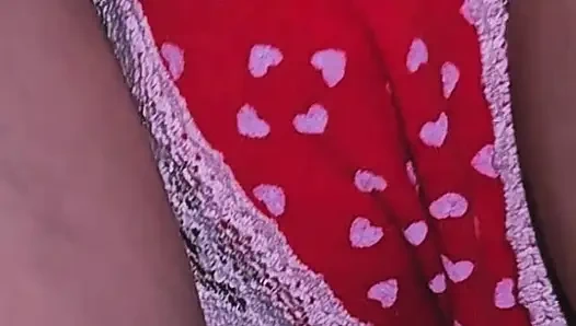 OMg, dieser fremde typ schob seinen schwanz in mein höschen und ejakulierte und ich habe ihn nicht stoppen