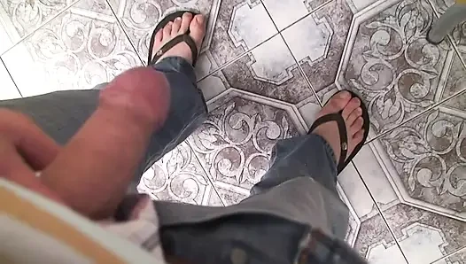 Tante semok latina lagi asik nyepong kontol sambil direkam sama cowok mesum
