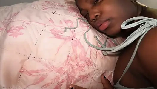 Ateşli ve dağınık hale getirsek büyük götümü götüme yatırır mısın o kremsi dölü temizlememe yardım edecek misin - mastermeat1