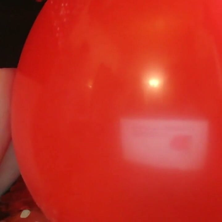 Nicoletta Excites You with Large Balloons and Is Ready to Show You Her Passion for Fetish