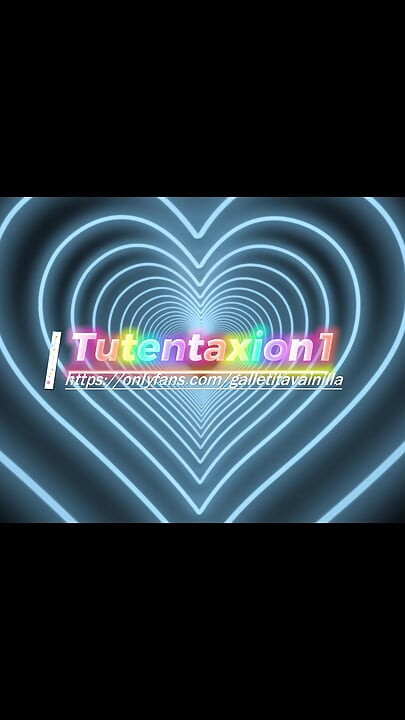 Ik proef en zuig aan de bezwete pik van mijn stiefbroer terwijl ik hem scheer