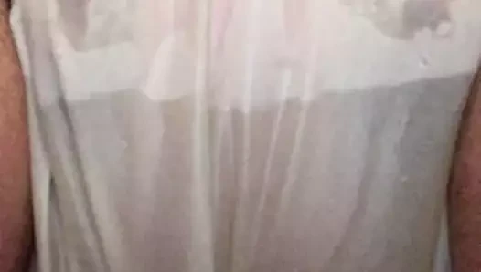 Külot ve bebek bezi kapağında işeyen crossdresser