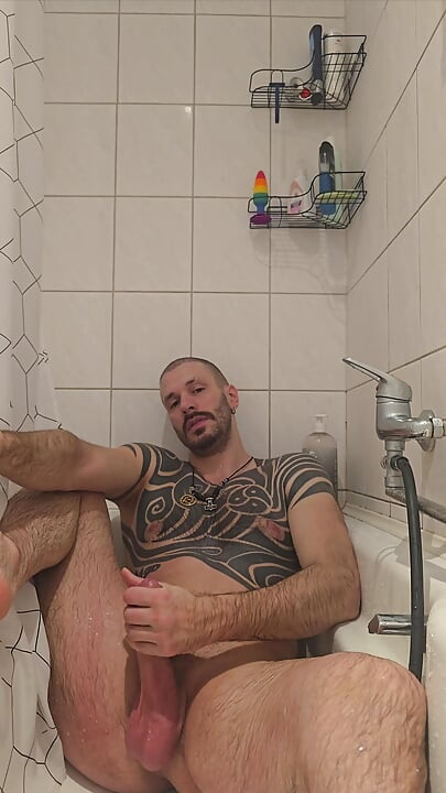 6.4 sục cu trong bồn tắm