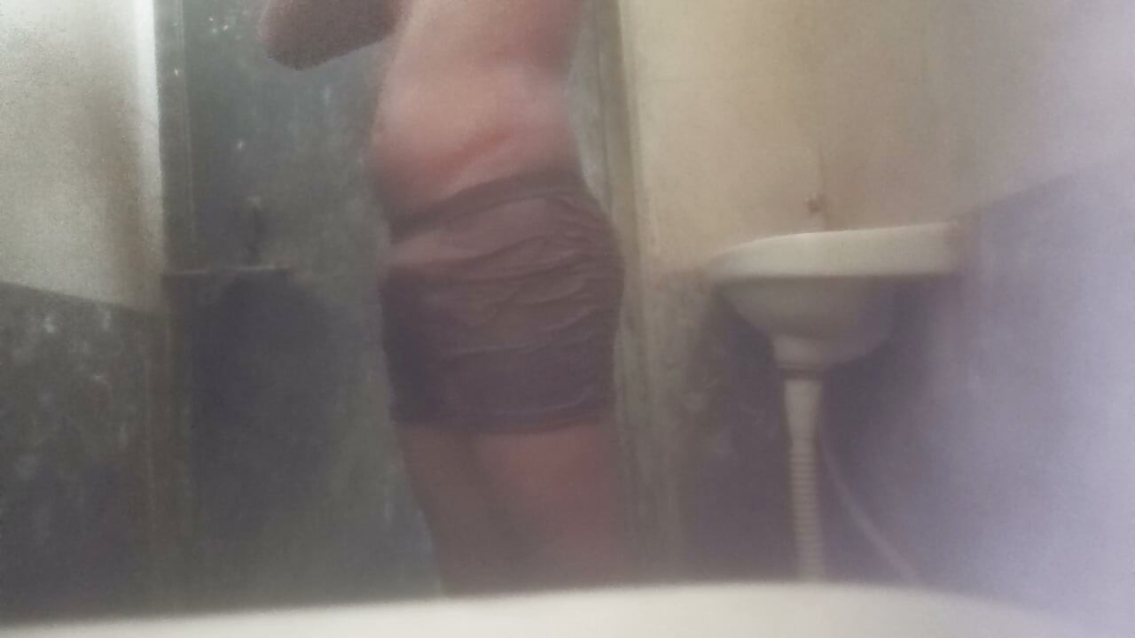 Hombres bañándose