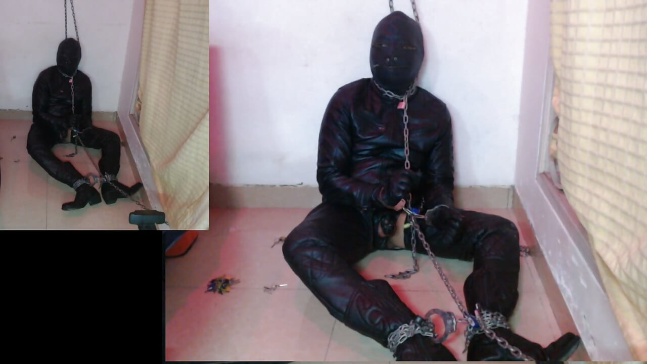 Autobondage Gay em Couro