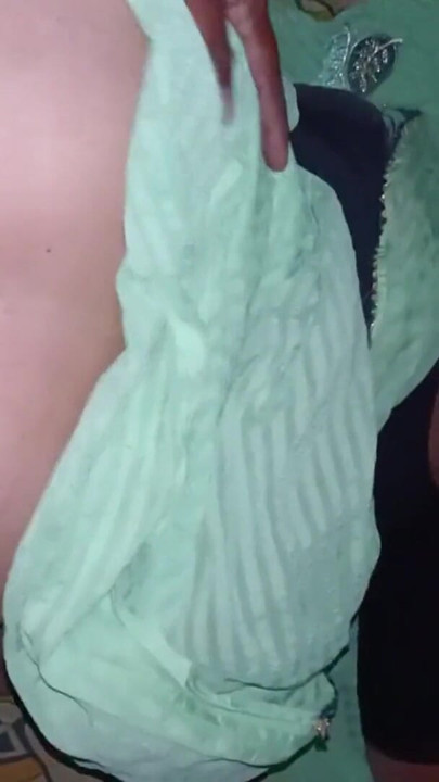 Seeing the daughter-in-law's fat ass, the father-in-law made the daughter-in-law a dog in the room, the father-in-law … | Clip 1