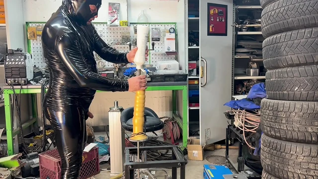 Garage Gimp Fucking machine Bam Dildo + 7.6 cm 40cm Long monster