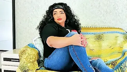 Casting einer heißen atemberaubenden mutter brünette