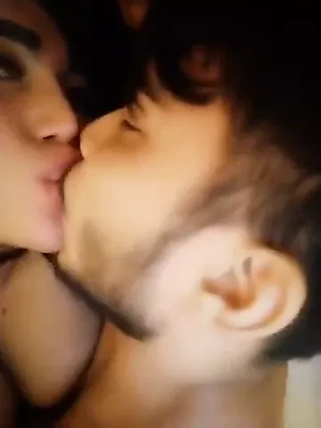 Desi Shemale Hot Kiss