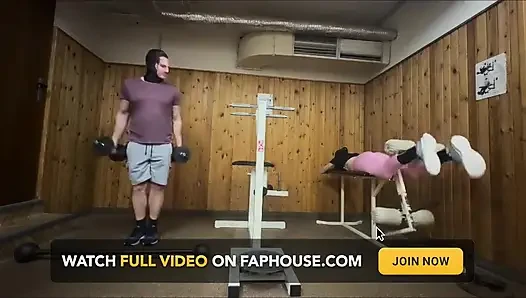 Spor salonunda riskli seks. Çok fazla proteine ihtiyacım var