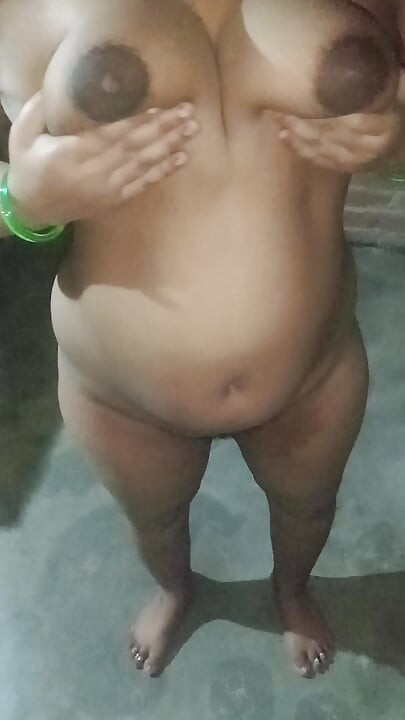 Pooja bhabhi ki choot chudai usake ghar ke andar gharwalo ko function me jane ke baad