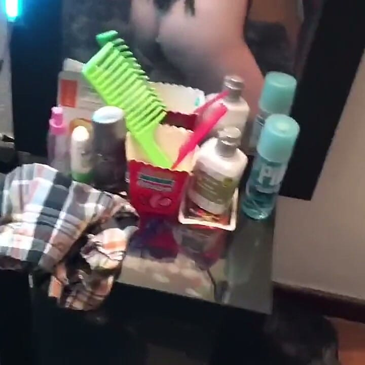Маленька повія Tiktok (сидять)!!