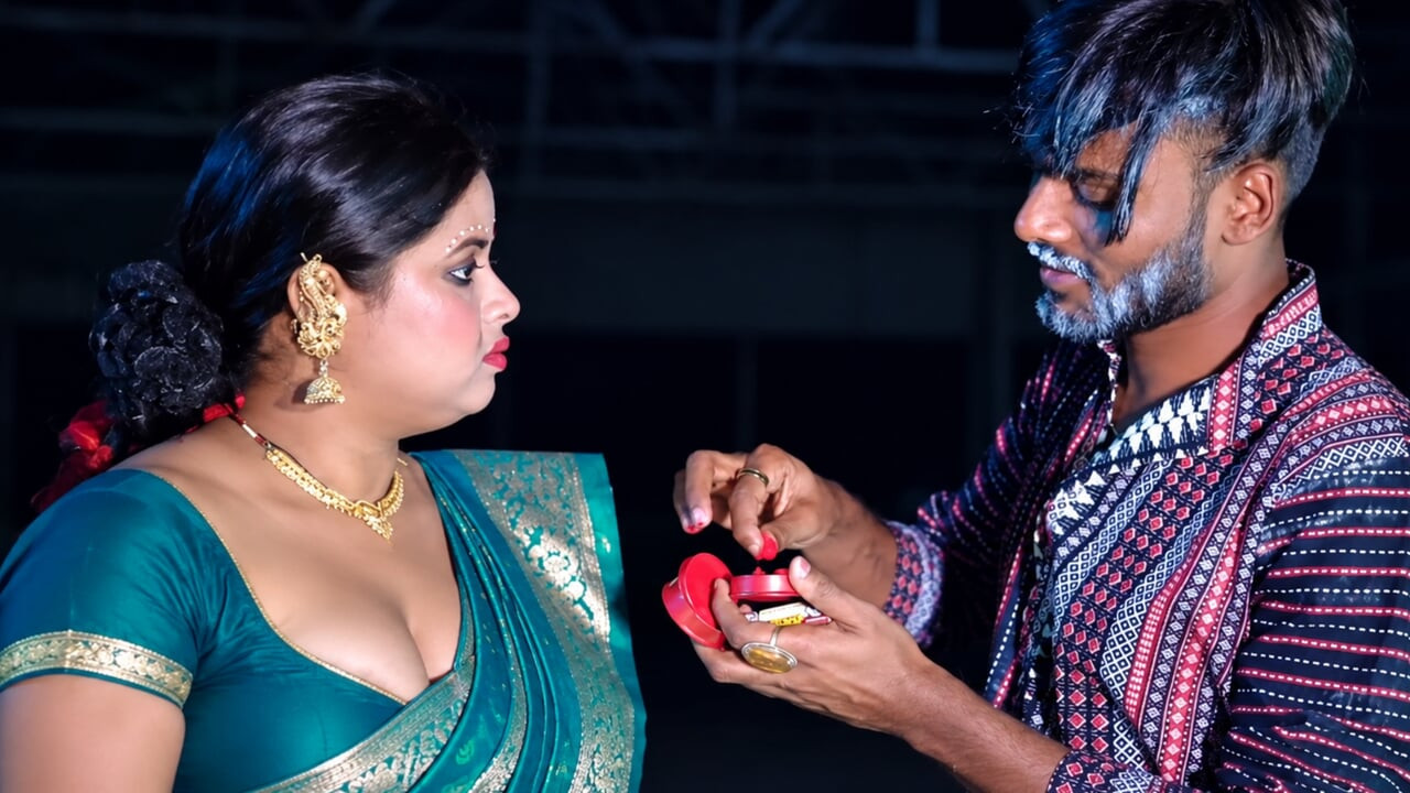 Pados ki chachi ko bhaga ke shadi kiya aur chod diya