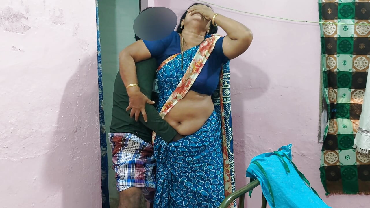 Hot Amateur Indian Mature Babe Surrenders to Deep Passionate Love