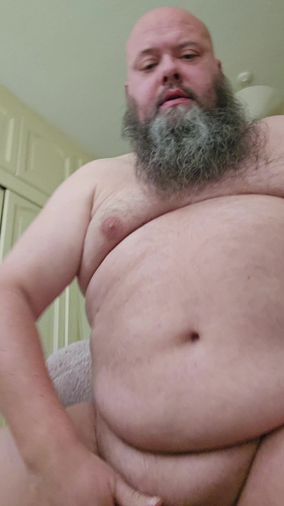 Nua, punheta de urso