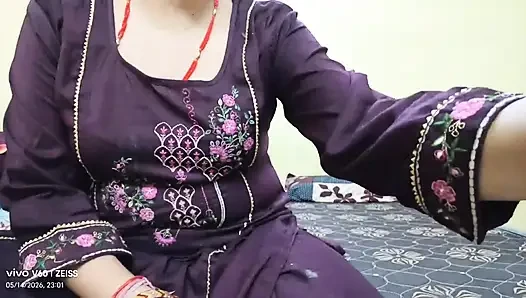 Kereta Mai Bhabhi Ko Pataya Baru dan Ghar Lejar Choda