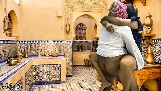 Saudi Husband and Iranian wife bang in Kitchen