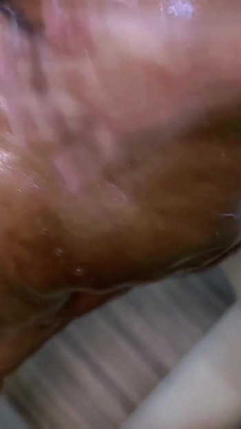 Bada Dodh Wali Cacci - Indijska Velika Guza I Ogromne Sise Seksi Vruća Teta Tuširanje u mom WC-u, a onda sam je uhvatio, snimio i jebao | Isječak 1