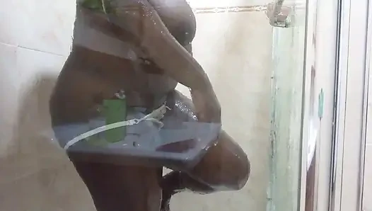 Gerçekten nasıl sevişeceğini bilen bir kadın vermek için tamamen ısınmak