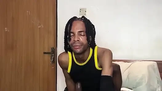 Bahçıvanımın büyük bir yarağı var!!!!!