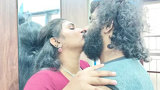 Романская пара с замком губ, малайская горячая пара, замок губ, романтика