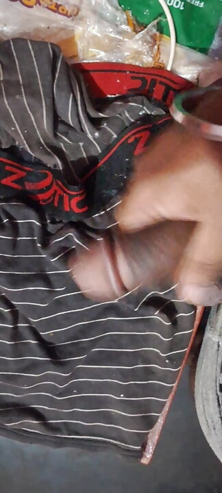 業餘獨自在床上擼屌Daddy大屌業餘自慰打手槍 Big Daddy大屌業餘自慰 第3集