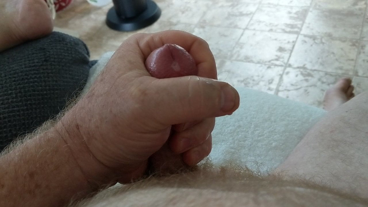 Very horny and needing to cumm