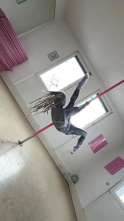 I am dancing on the pole for you !