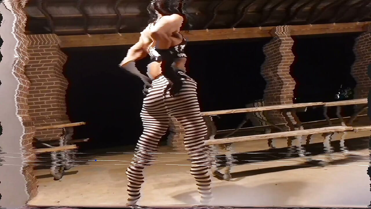 Halloween Special: Femboy Momo Twerks Oiled Bubble Butt