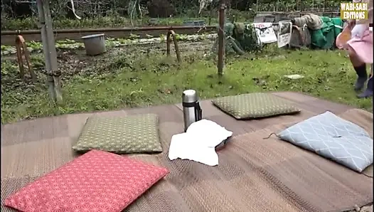 Pelarian pedesaan di mana wanita dewasa bersemangat bebas menerima kebebasan dewasa udara terbuka - adegan 4