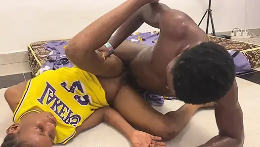 Azgın Adam Amımı açıyor Ve Istediği Gibi Sikiyor