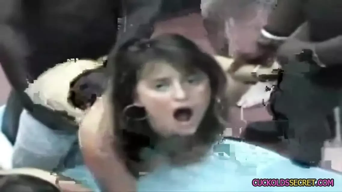 戴绿帽子的秘密 - 大黑鸡巴操我的妻子