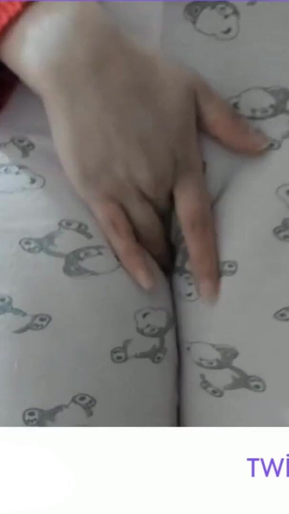 CAMELTOE- MASTURBATE WITH PAJAMAS- BIG ASS- RUBBING PUSSY WITH PAJAMAS | Clip 3