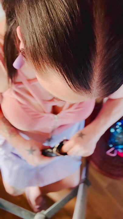A Cute Goth, Tina Snua Smoking A Cigarette In Close Up With Lots OF Dangling - OMI OME Drifting