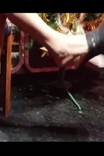 Ibu Krismas Dominatrix - 2