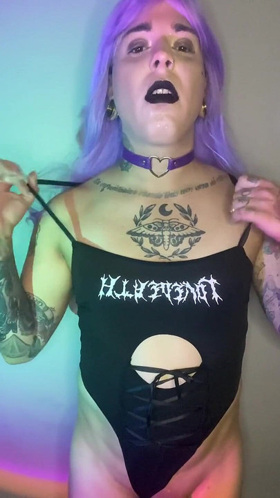 你喜欢我这紫色的头发和撸管吗？