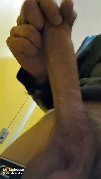 Masturbating 9 Inches in the Public Bathroom Until I Cum