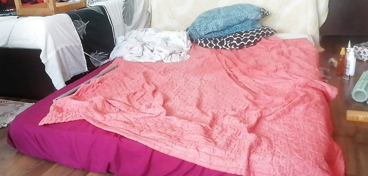Cuplu de amatori sex incitant în dormitor