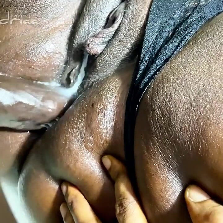 Anal Thicc African BBW Neighbour Has the Most Wettest Anal