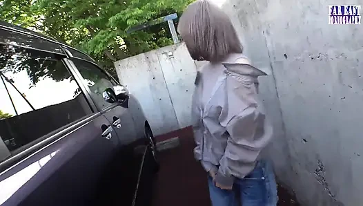 Stream Journey als schlanke Schönheit meistert den nervenkitzel des stehens im freien teil.2