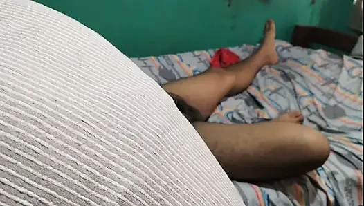Alat kelamin yang lezat sekali yang dihisap adik tiri perempuanku